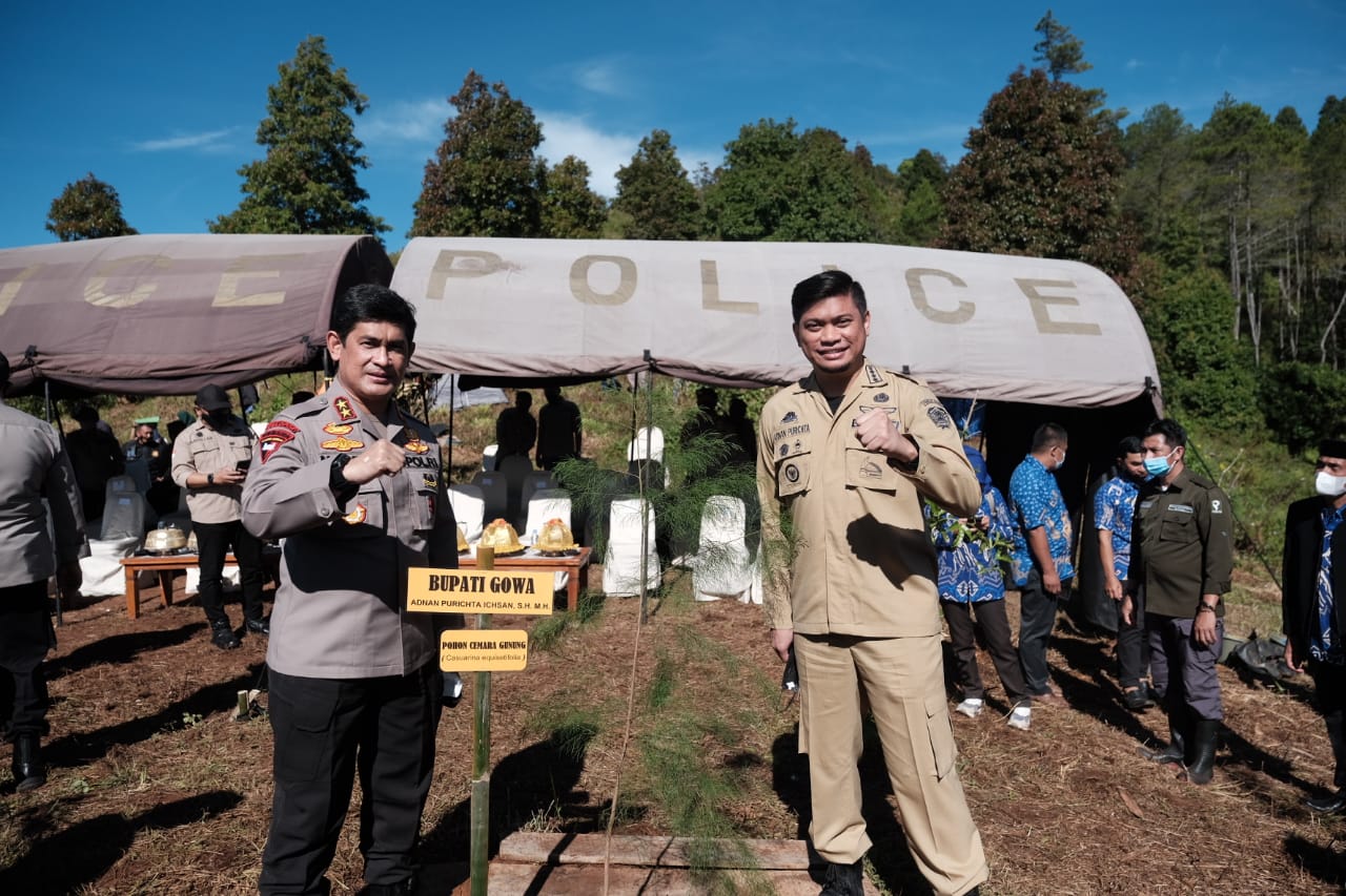 Penanaman Pohon di Hari Bhayangkara ke-75, Bupati Gowa: Upaya Jaga Kelestarian Hutan